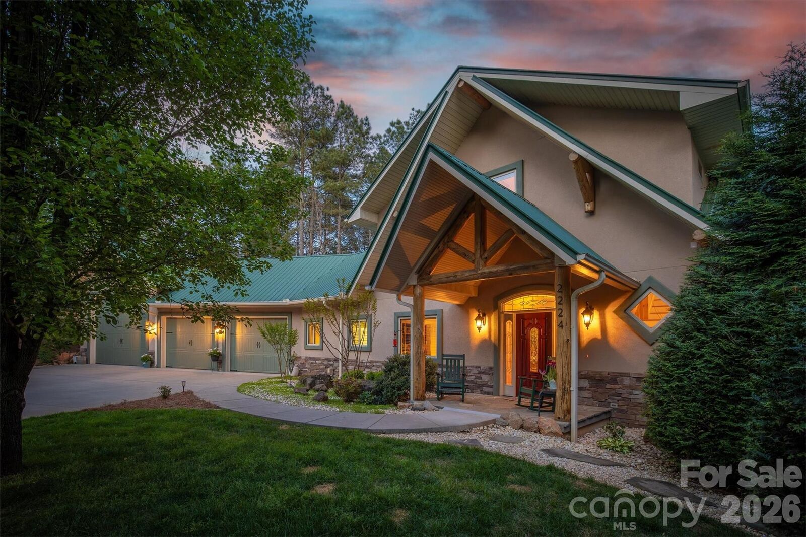 Property Photo: 2224 W Paradise Harbor Drive NC 28612
