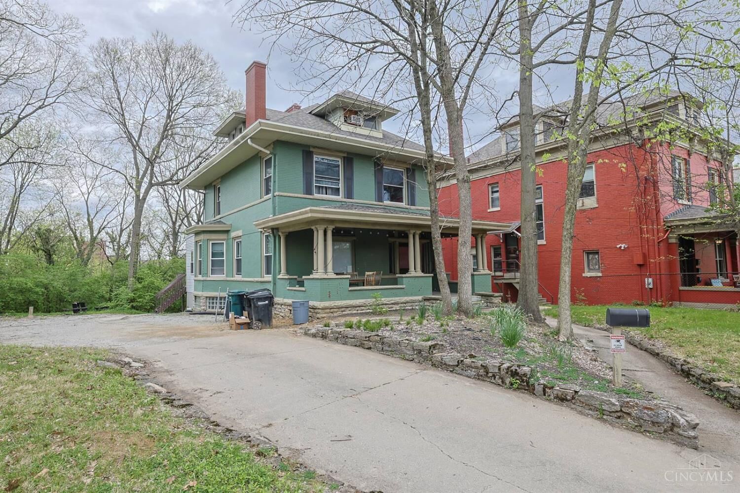 Property Photo:  452 Riddle Road  OH 45220 