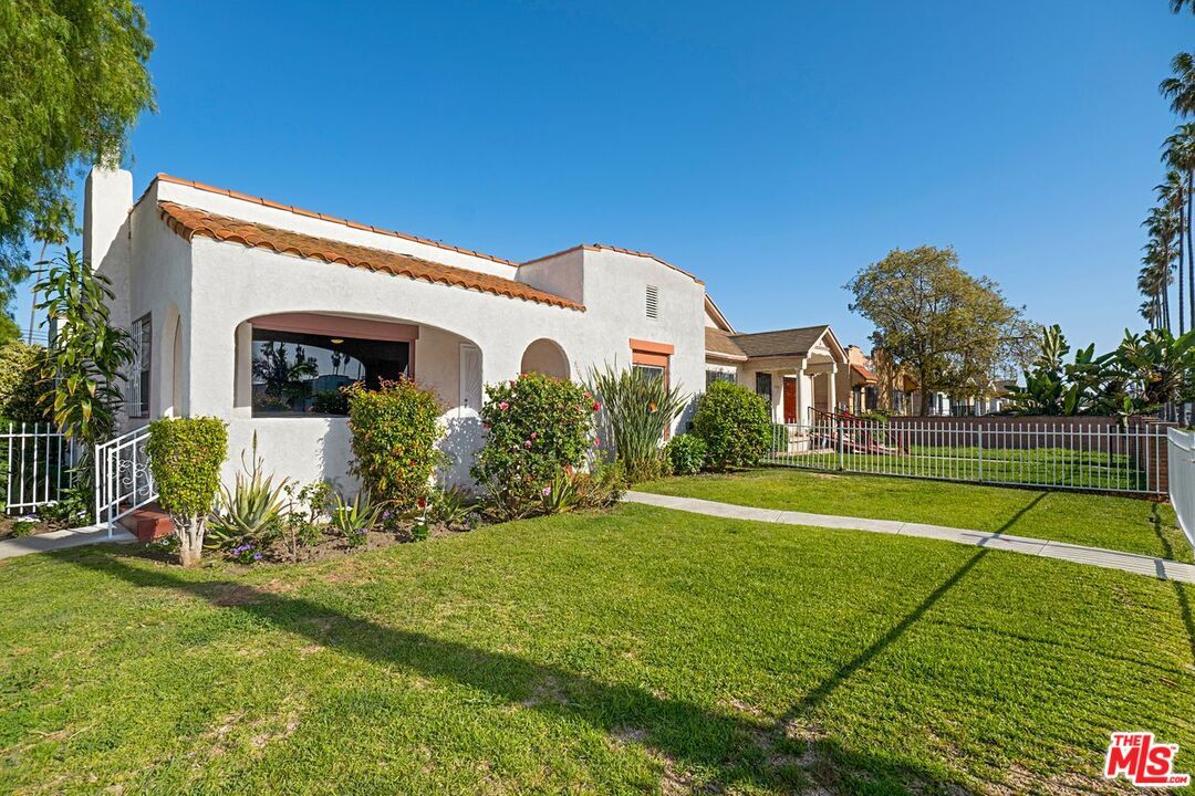 Property Photo: 5700 S Gramercy Pl CA 90062