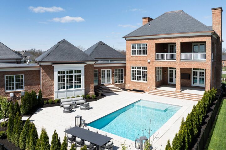 Property Photo:  4105 Highgrove Crescent  OH 43054 