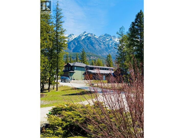 Property Photo: 4997 Eaglebrook Court BC V0B 1L1