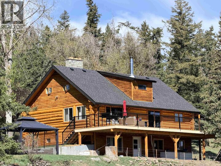 3041 Meldrum Creek Road — photo 1