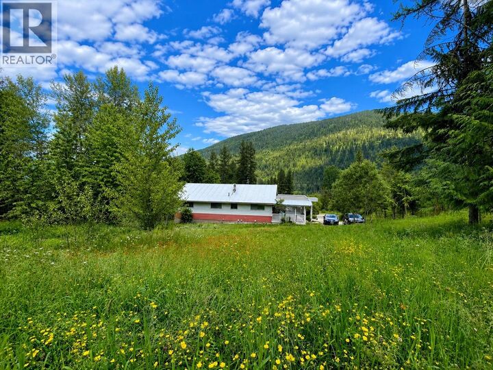 Property Photo: 2612 Silver King Road BC V1L 1C9