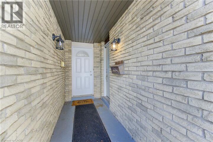 Property Photo:  184 Silver Aspen Crescent  ON N2N 1J1 