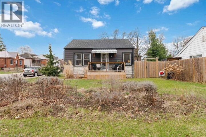 Property Photo:  213 Elgin Street  ON N3S 5A7 