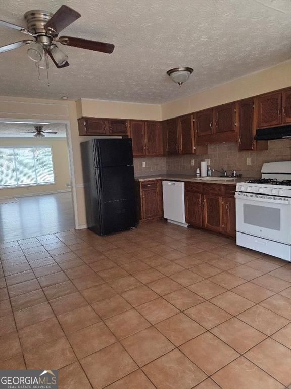 Property Photo: 2120 Fieldstone View Court SE GA 30013