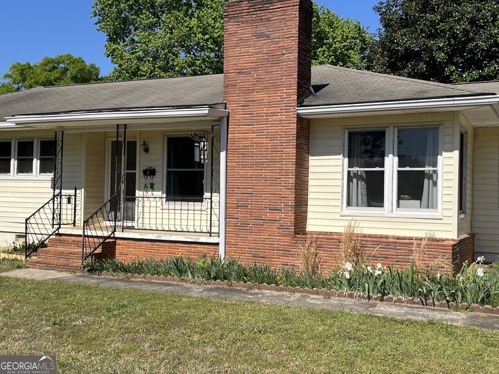 Property Photo:  7 Hillcrest Avenue NE  GA 30161 