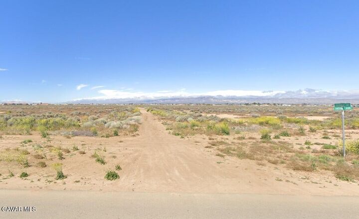 Property Photo:  9351 Evergreen Avenue  CA 93505 