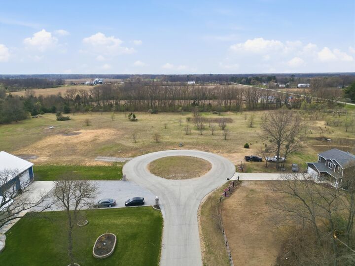 Property Photo:  940 N  IN 46349 