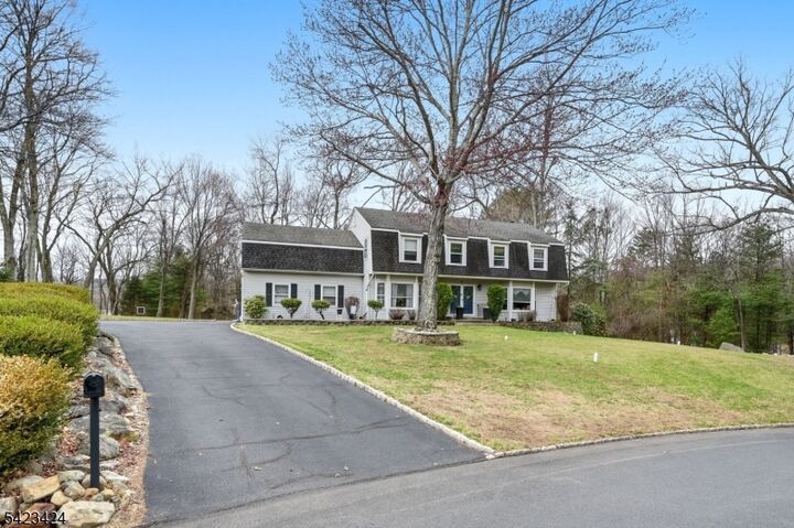 Property Photo: 6 Robin Dr NJ 07438