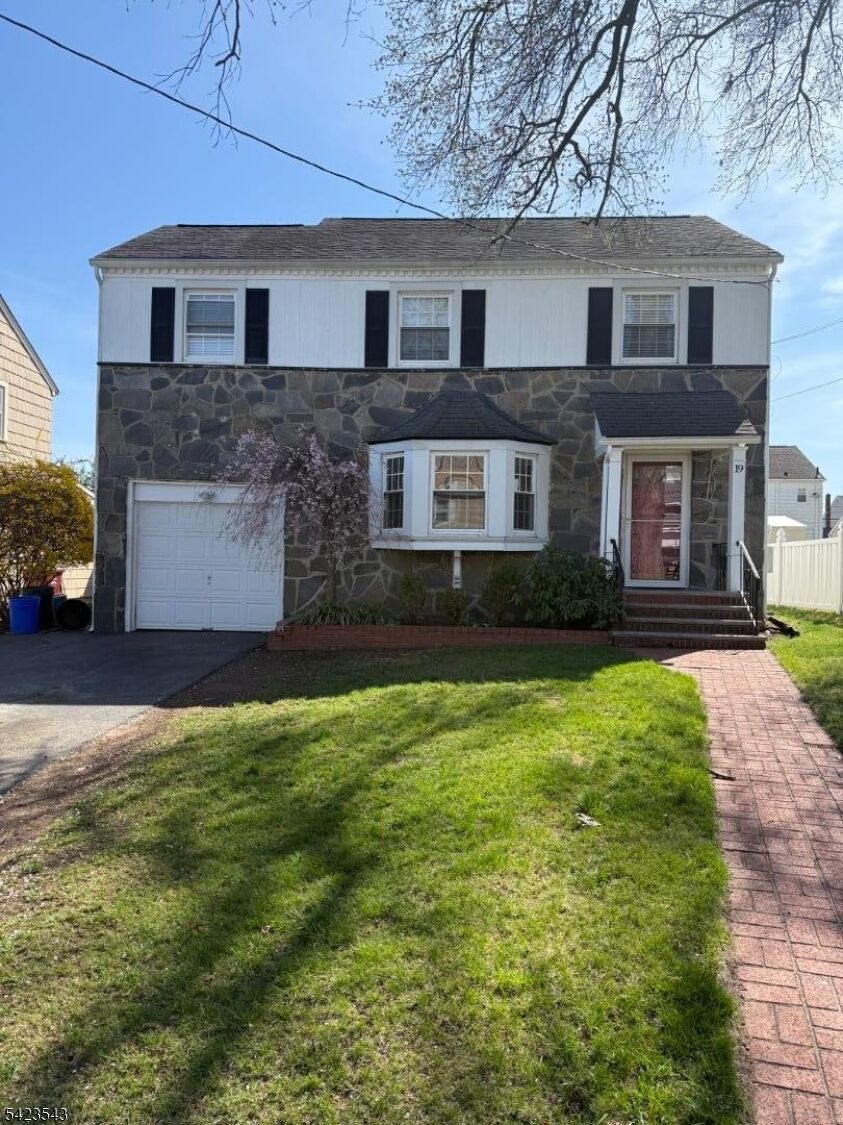 Property Photo:  19 White Ter  NJ 07110 