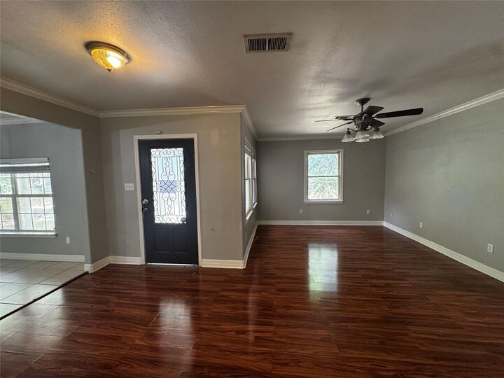 Property Photo:  4535 Clermont Avenue  TX 77619 