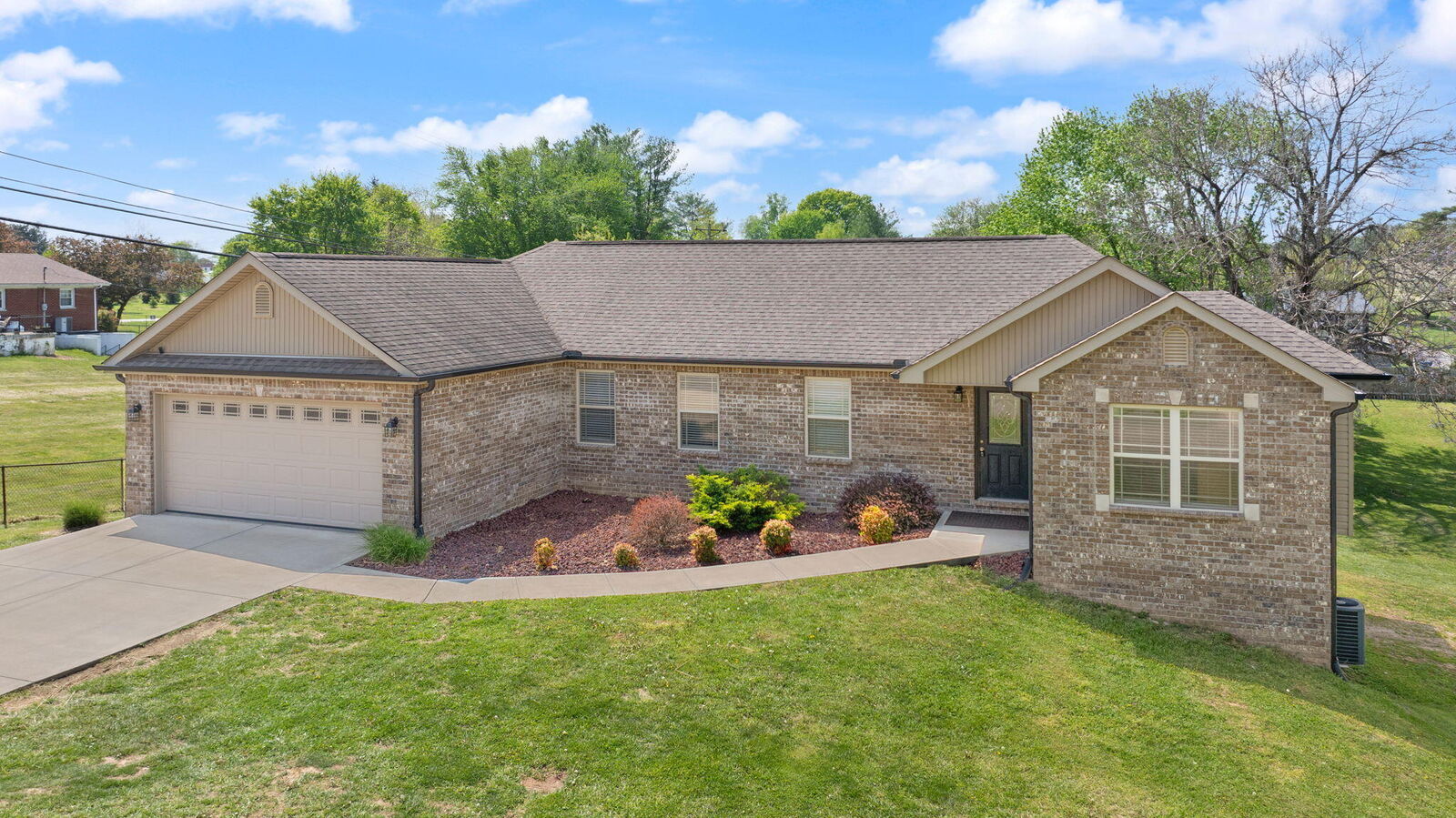 Property Photo:  233 Algonquin Trail  KY 42501 