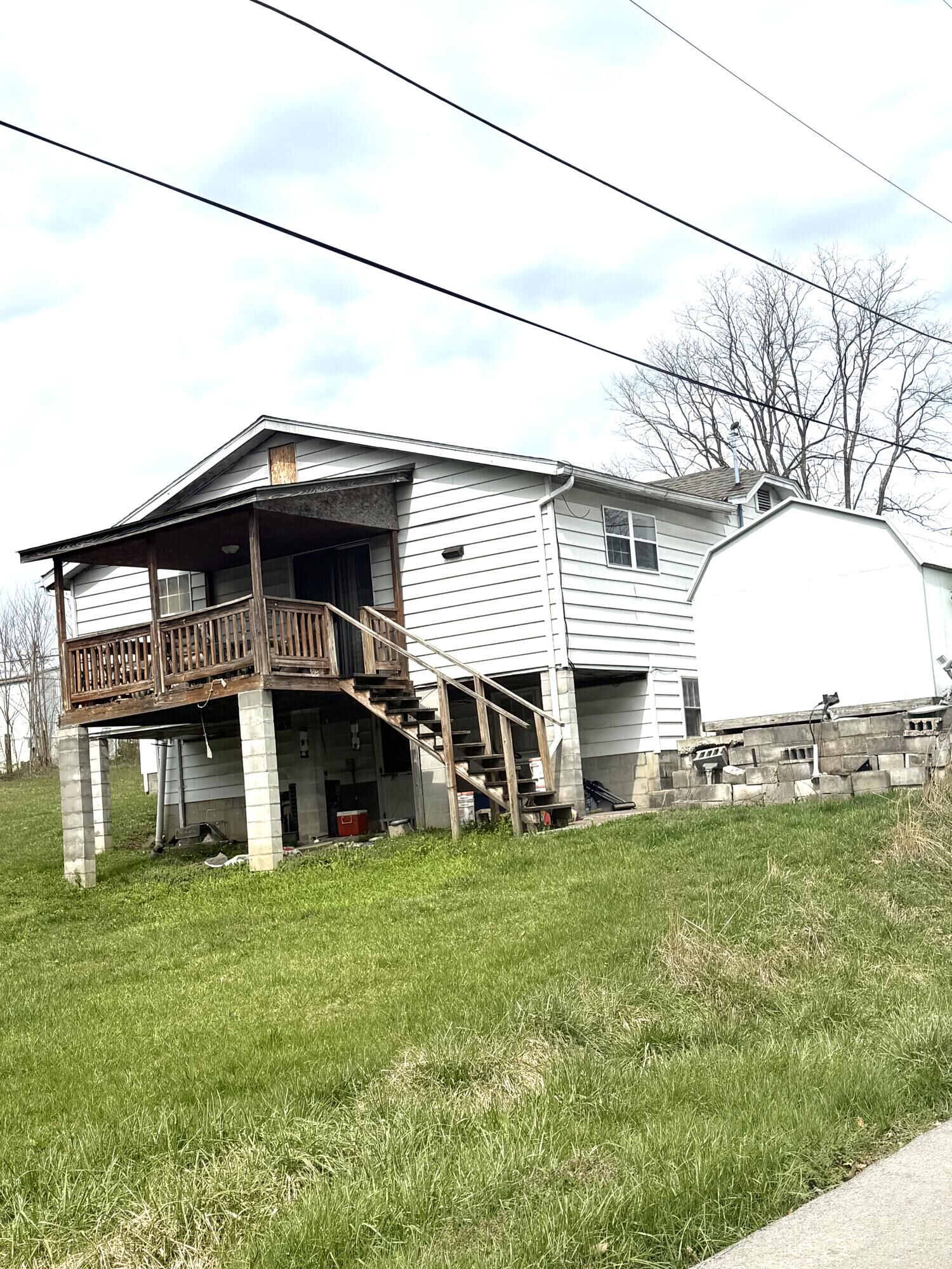 Property Photo:  297 N Stewart Road  KY 40701 