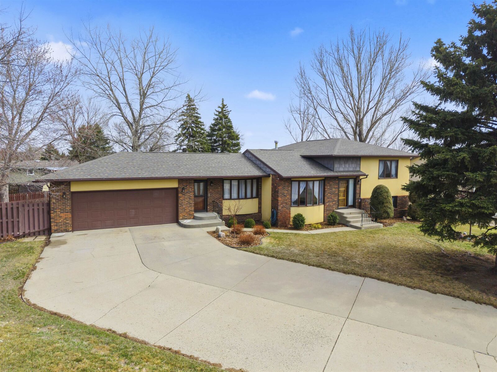 Property Photo:  6 Ruyak Point  ND 58703 
