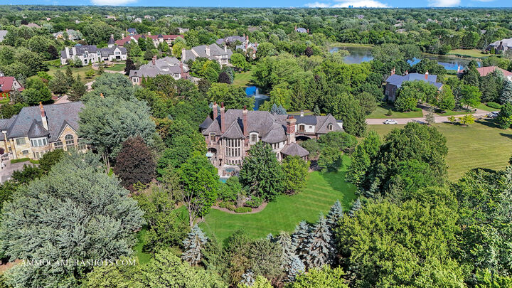 Property Photo:  8 Brooke Lane  IL 60010 