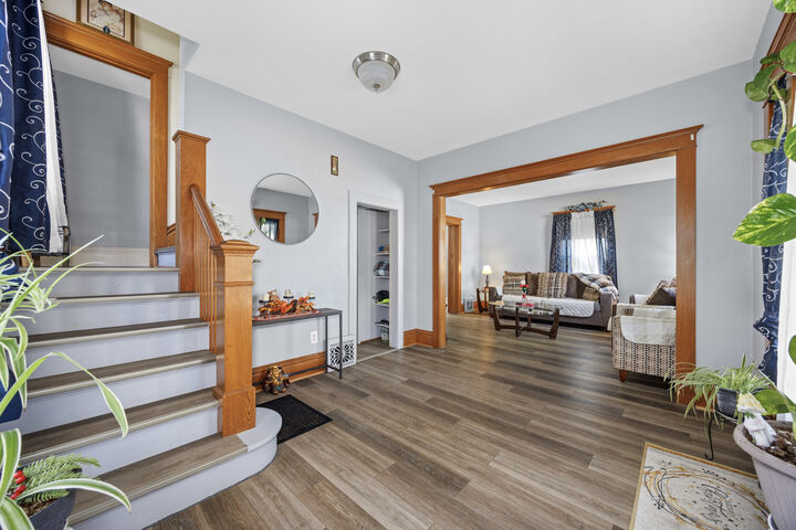 Property Photo:  427 Grand Avenue  IL 60506 