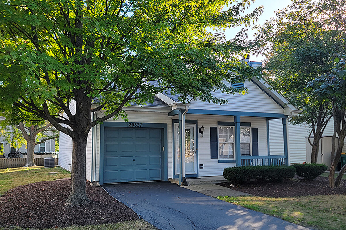 Property Photo: 20837 W Brockton Court IL 60544