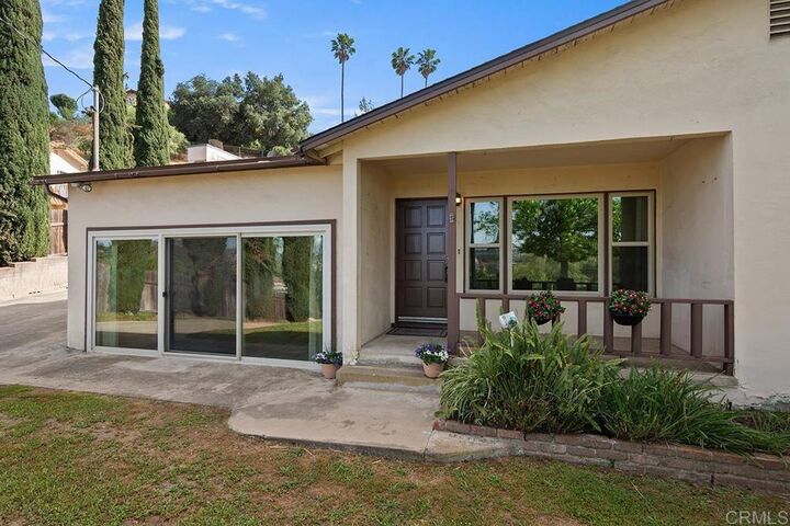 Property Photo:  1071 Washington Heights Place  CA 92019 