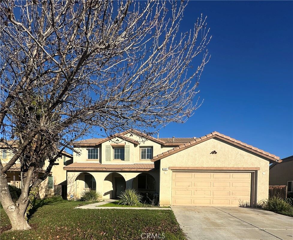 Property Photo: 227 La Clarita CA 92582