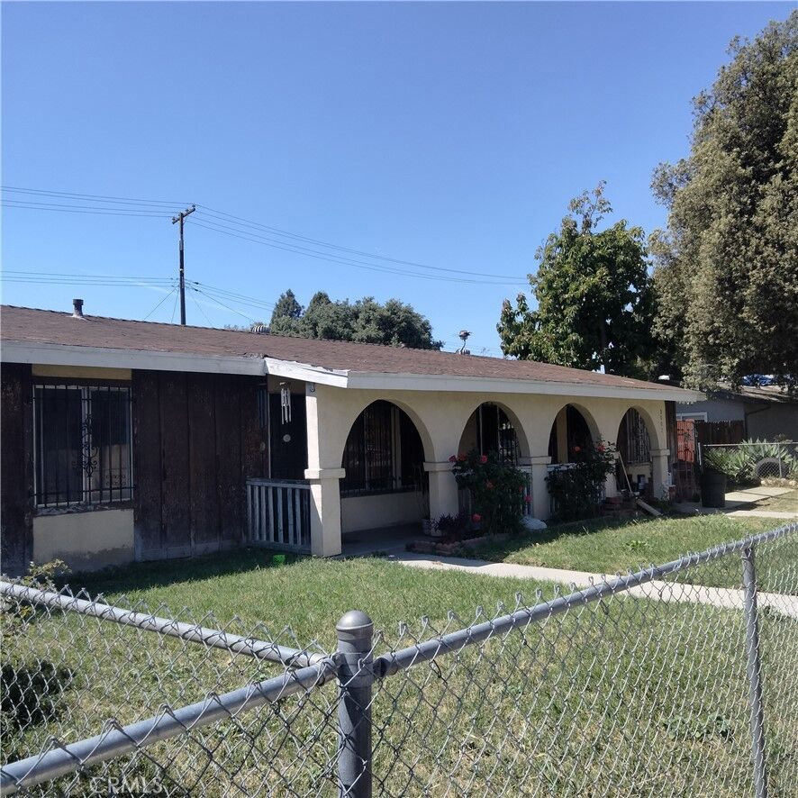 Property Photo: 2007 Baudin CA 91766