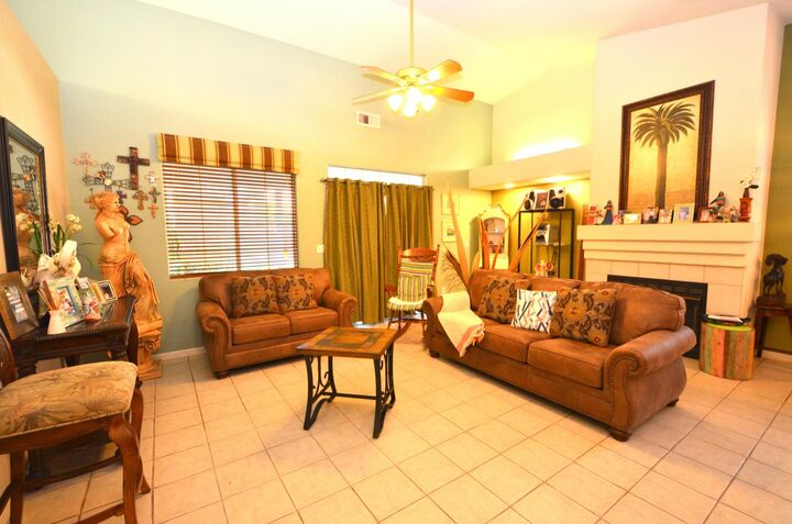 Property Photo: 225 Stonewood Drive CA 93635