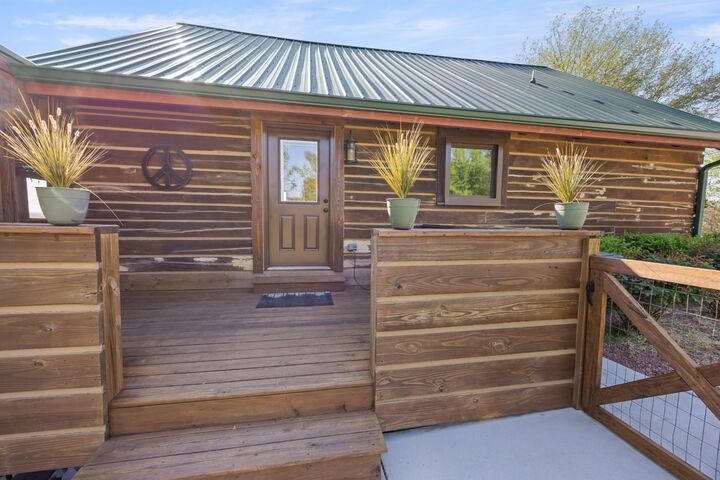 Property Photo: 201 Bell Memorial Dr TN 37330