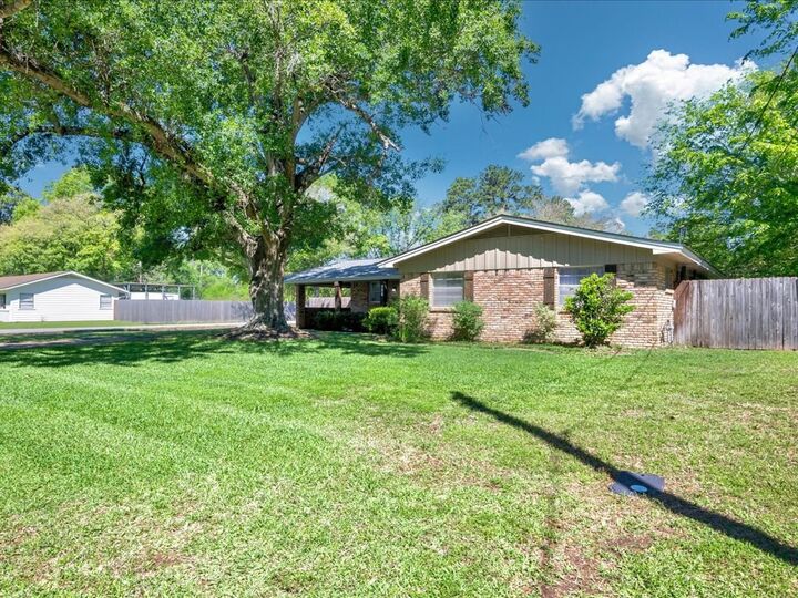 Property Photo:  812 Copeland Street  TX 75904 
