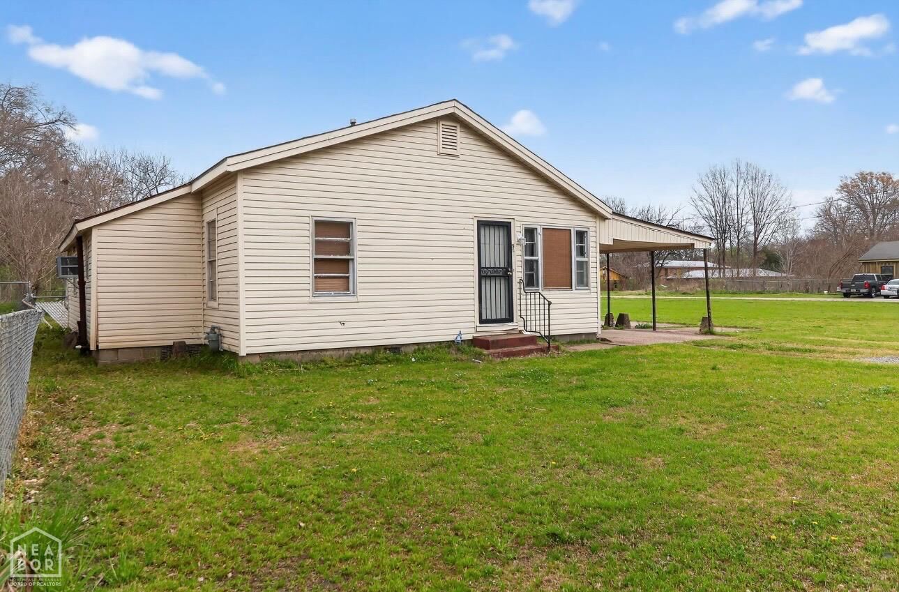 Property Photo:  520 Russell Avenue  AR 72390 