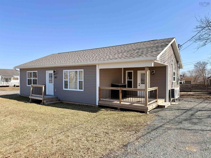 Property Photo: 107 Cedar Street NS B0K 1H0