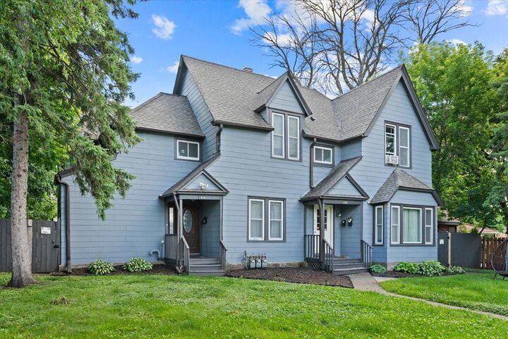 Property Photo: 1936-1938 Roblyn Avenue MN 55104