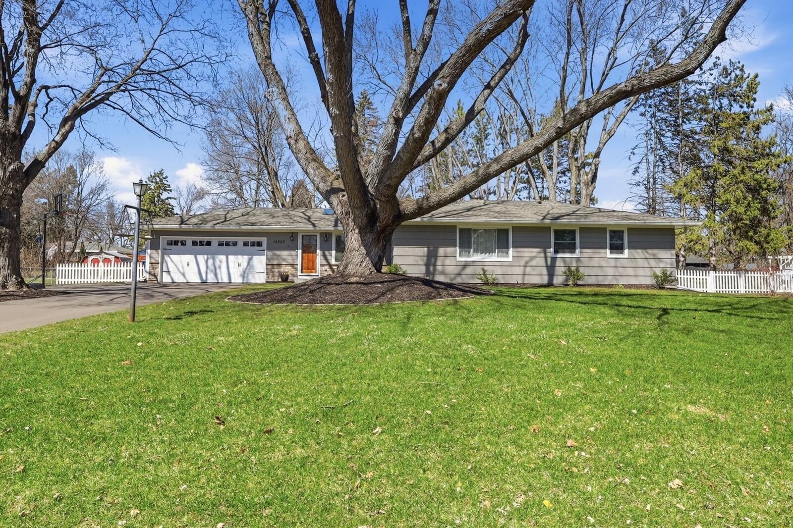 Property Photo:  15520 2nd Avenue N  MN 55447 
