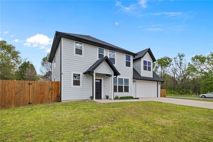 Property Photo: 2 Cannich Circle AR 72715