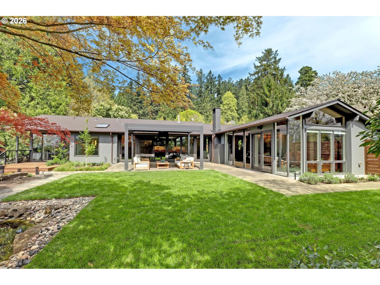 Property Photo:  3619 SW 50th Ave  OR 97221 