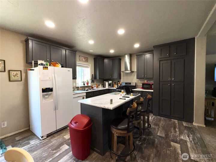 Property Photo:  116 N Cape Labelle Road  WA 98859 