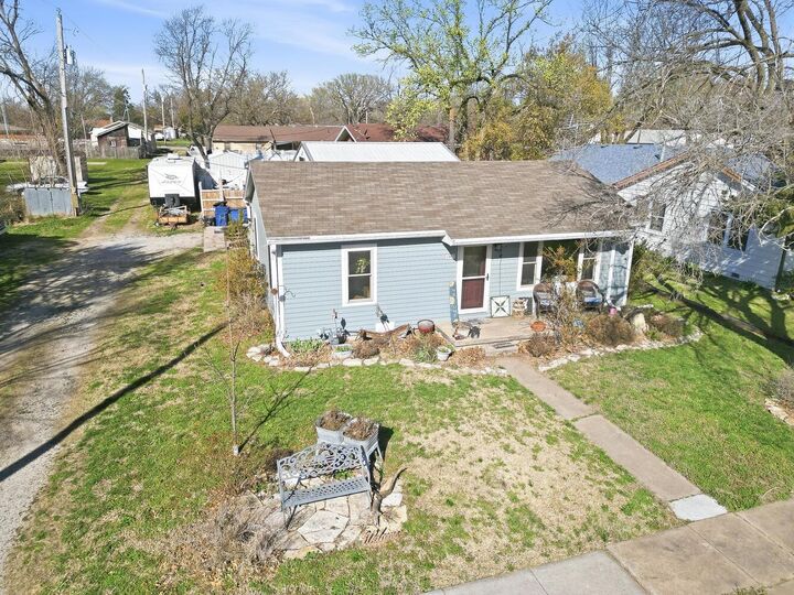 Property Photo: 107 S Church St KS 67146