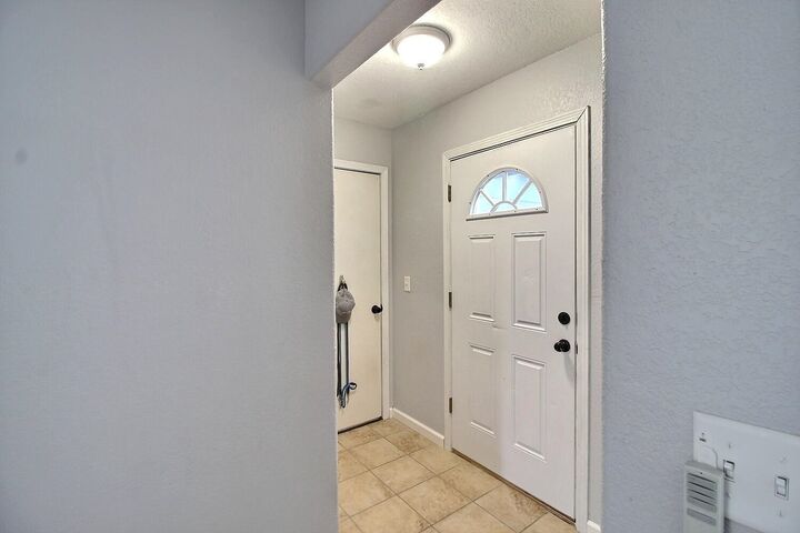 Property Photo:  609 Osage St  KS 67010 