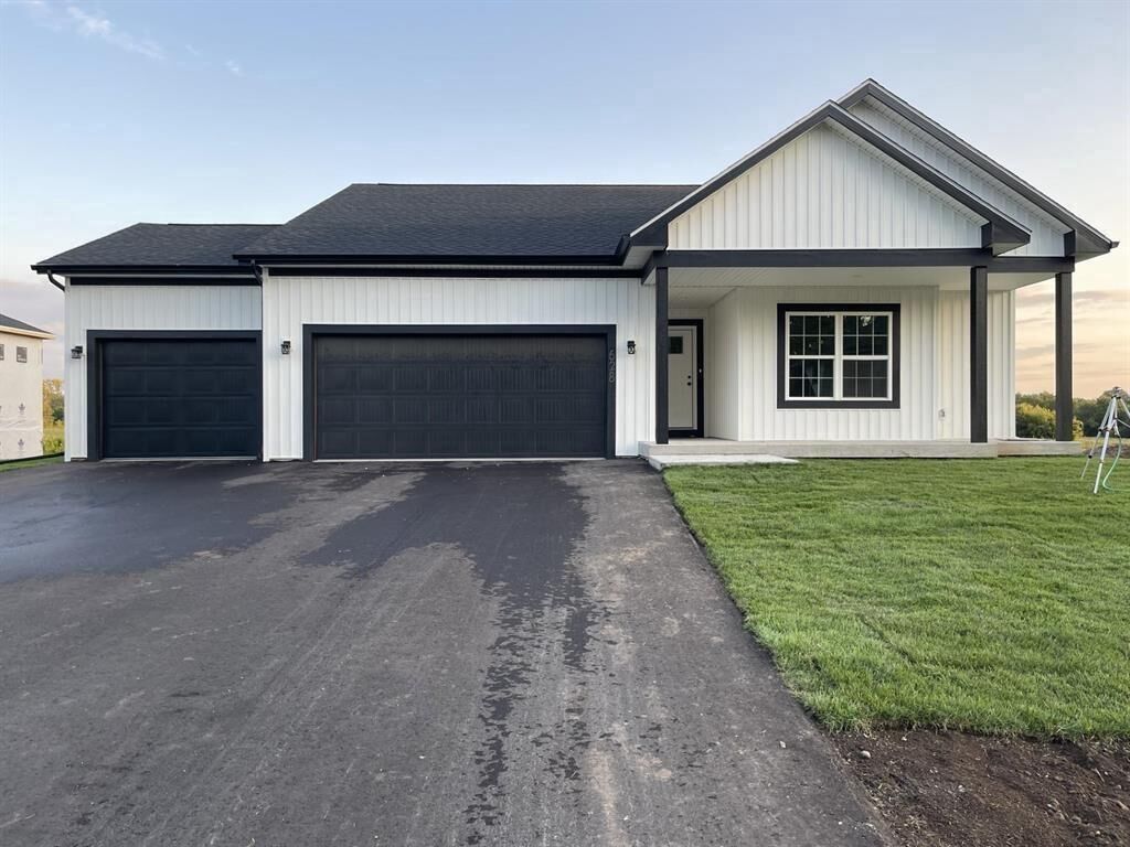 Property Photo:  504 Village Lane  WI 54971 