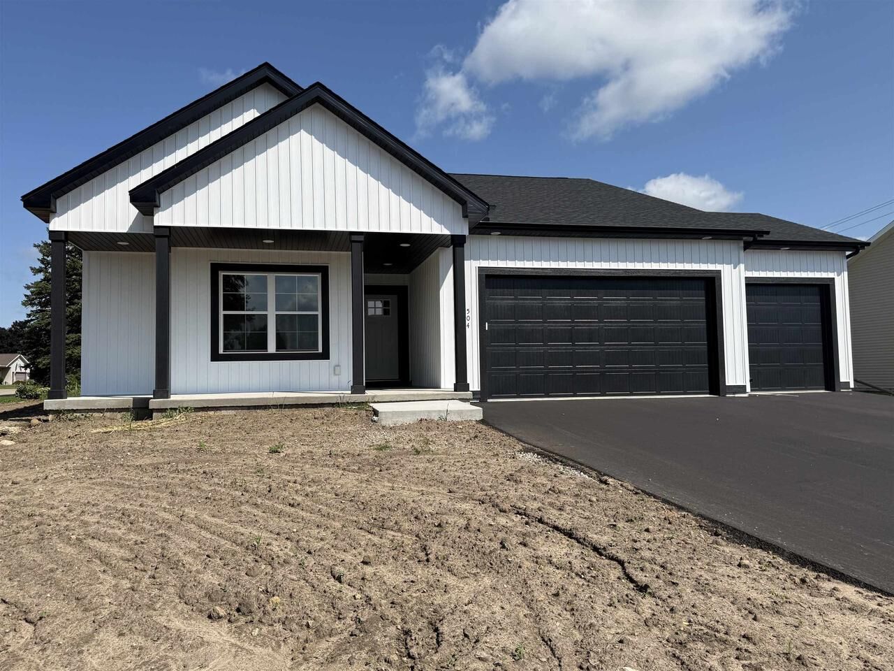 Property Photo:  504 Village Lane  WI 54971 
