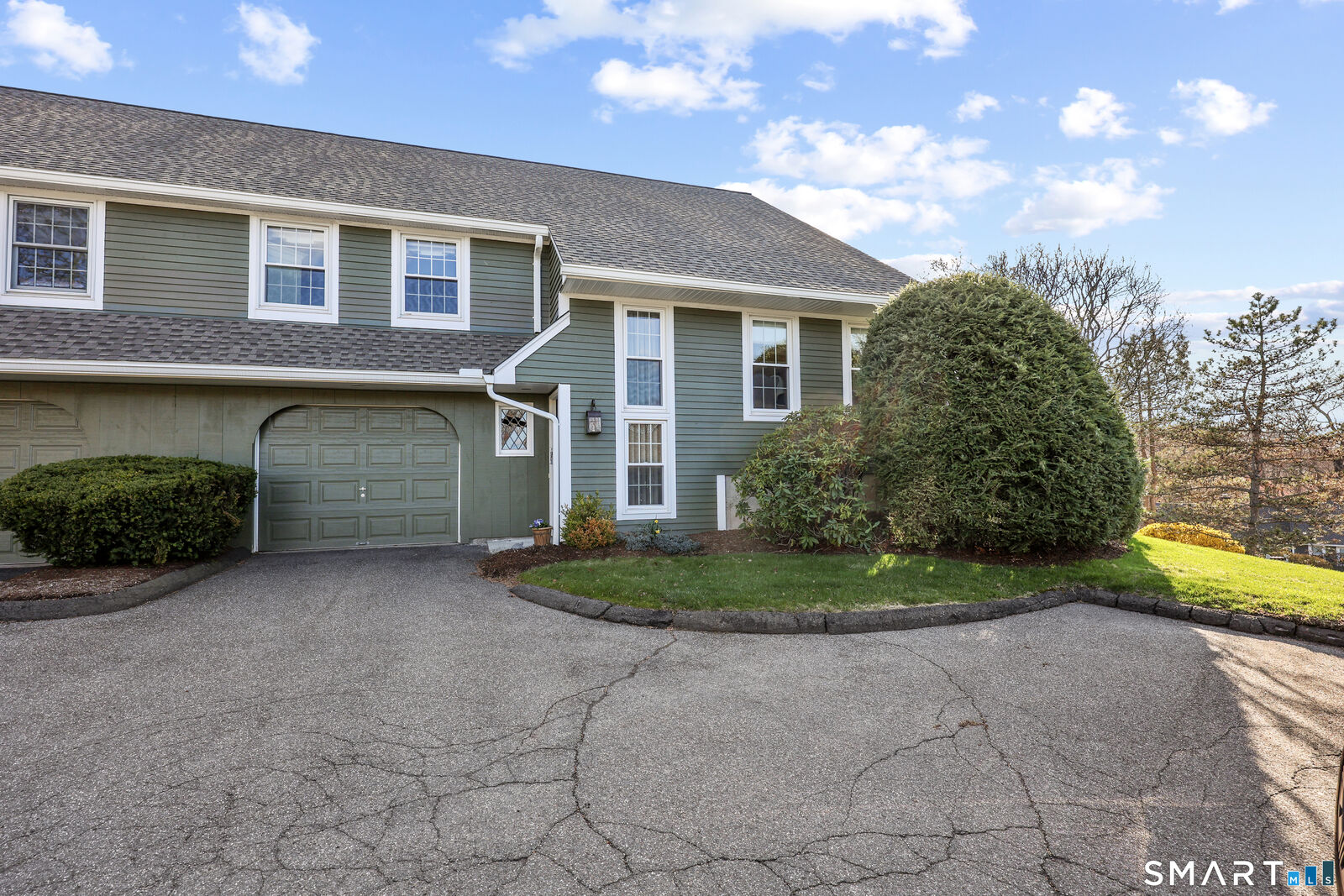 Property Photo: 58 South Mill Drive 58 CT 06073