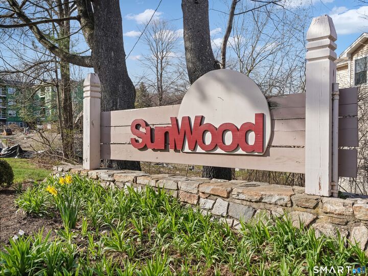 Property Photo: 171 Sunwood Drive 171 CT 06484