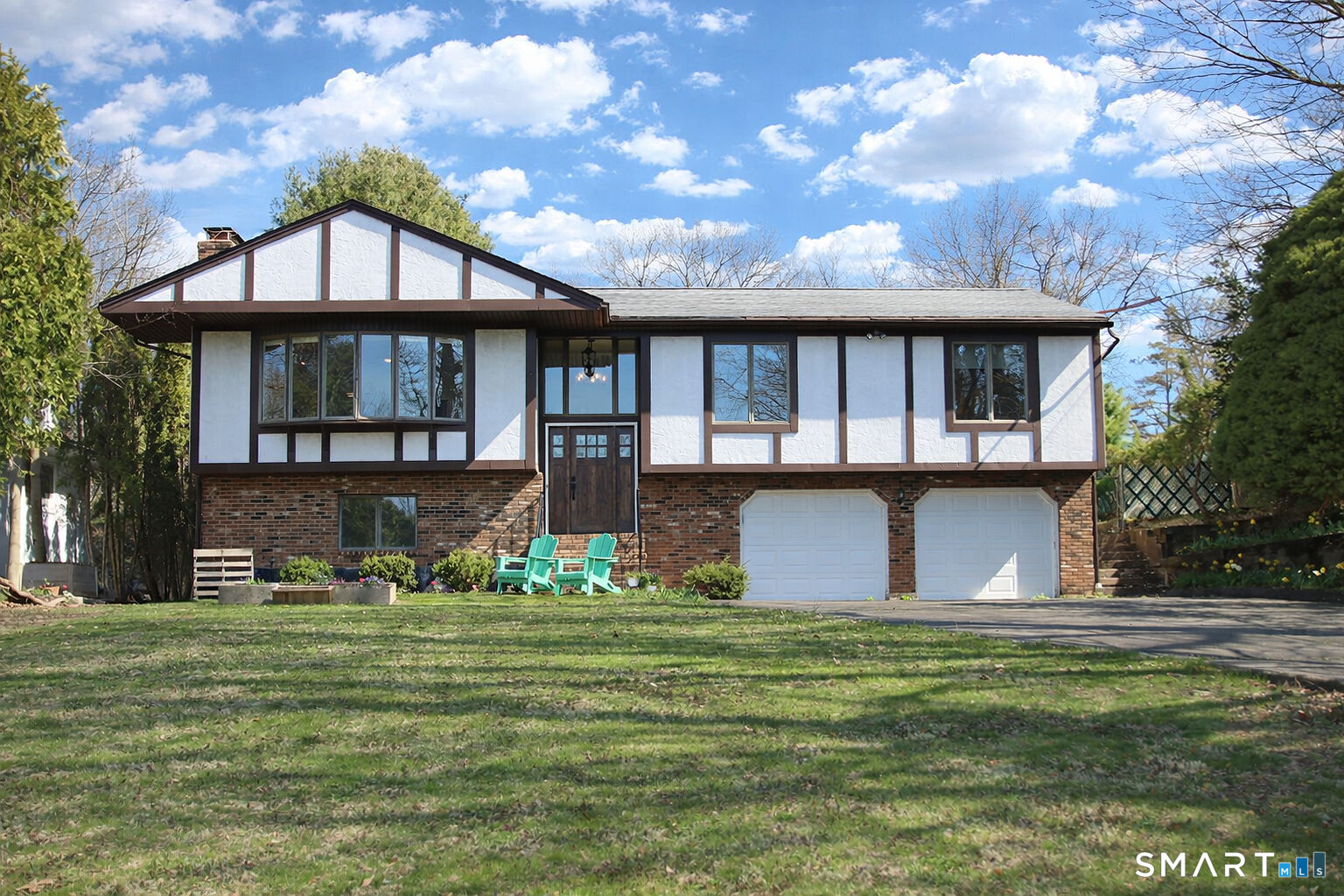 Property Photo: 151 Colony Street CT 06518