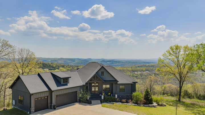 Property Photo:  226 Chalcedony Court  MO 65737 