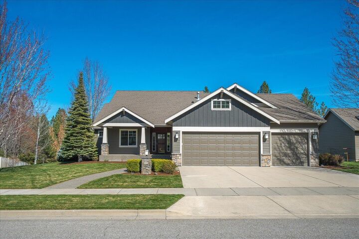 Property Photo: 11113 E Gertrude Dr WA 99206