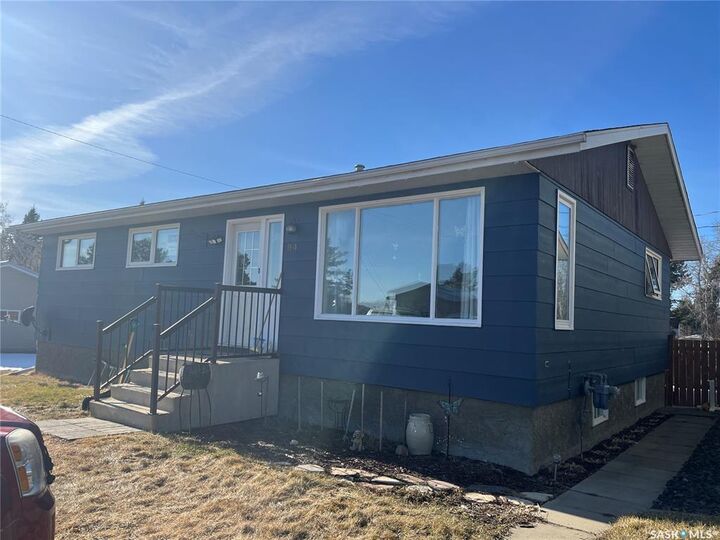 Property Photo:  94 Gilbert Street  SK S0J 0E0 