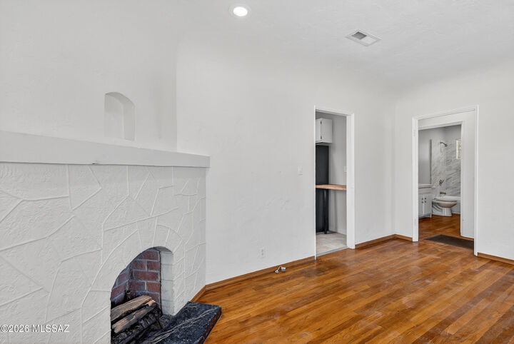 Property Photo:  1412 E Spring Street  AZ 85719 