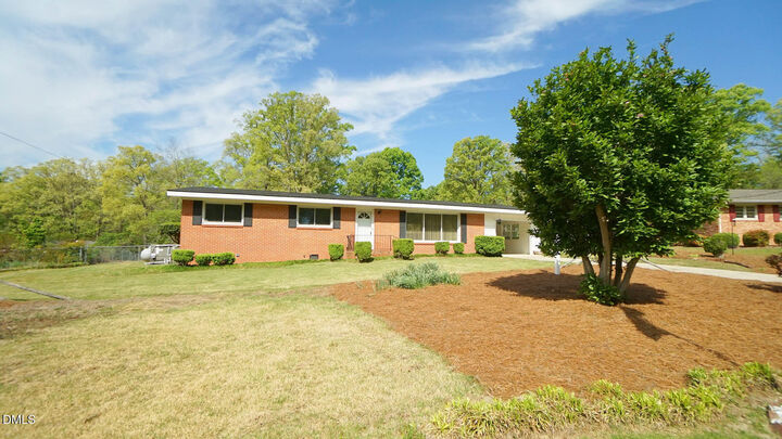Property Photo:  204 Kirvin Court  NC 27545 