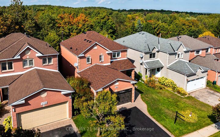 Property Photo:  174 Lisa Marie Drive  ON L9W 4P7 