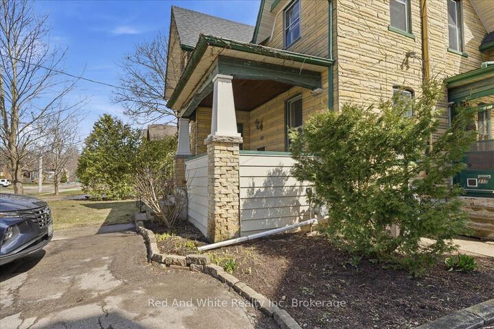 Property Photo: 31 Bingeman Street ON N2H 2R7