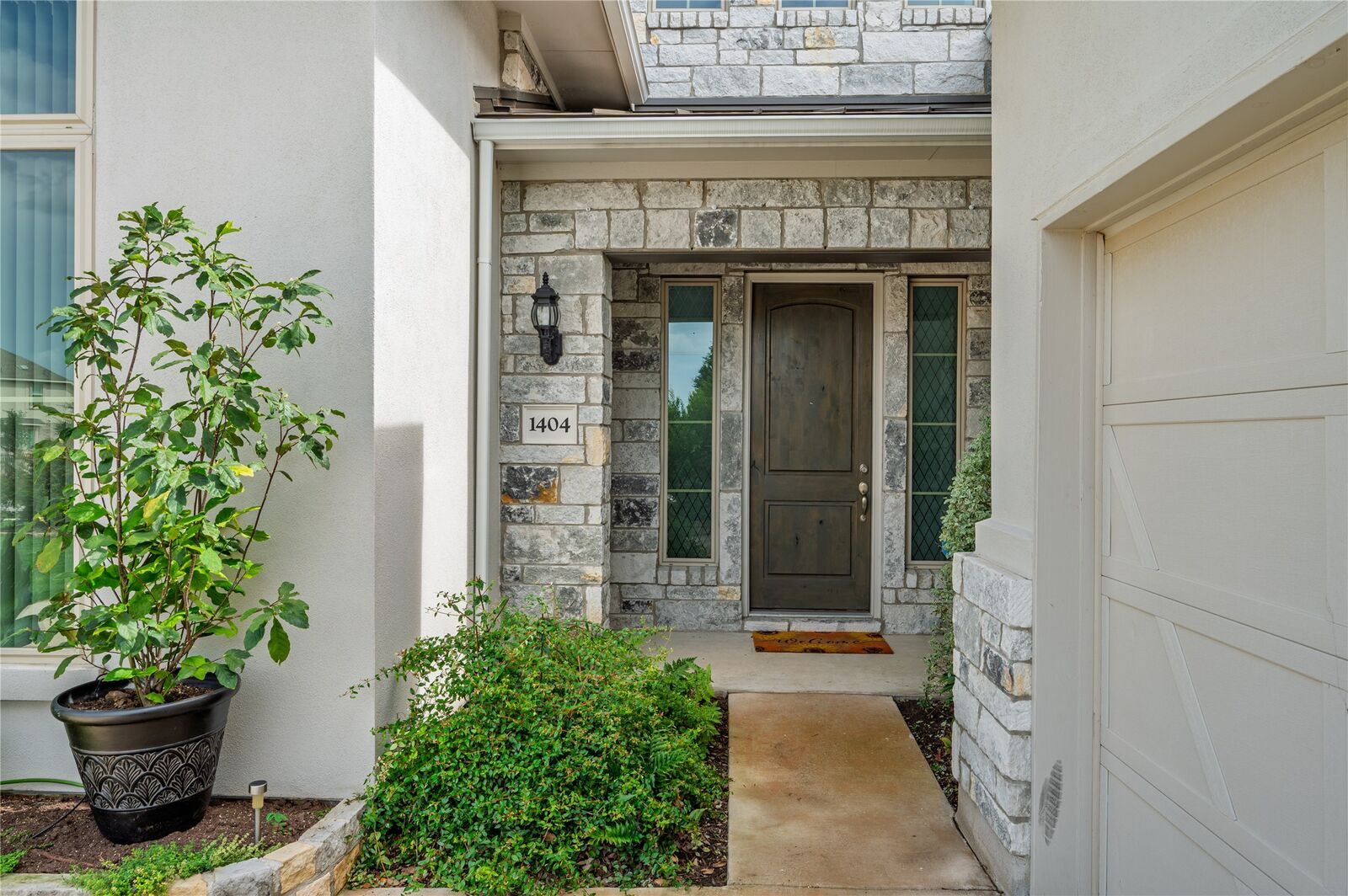 Property Photo:  1404 Scenic Oaks Drive  TX 78628 
